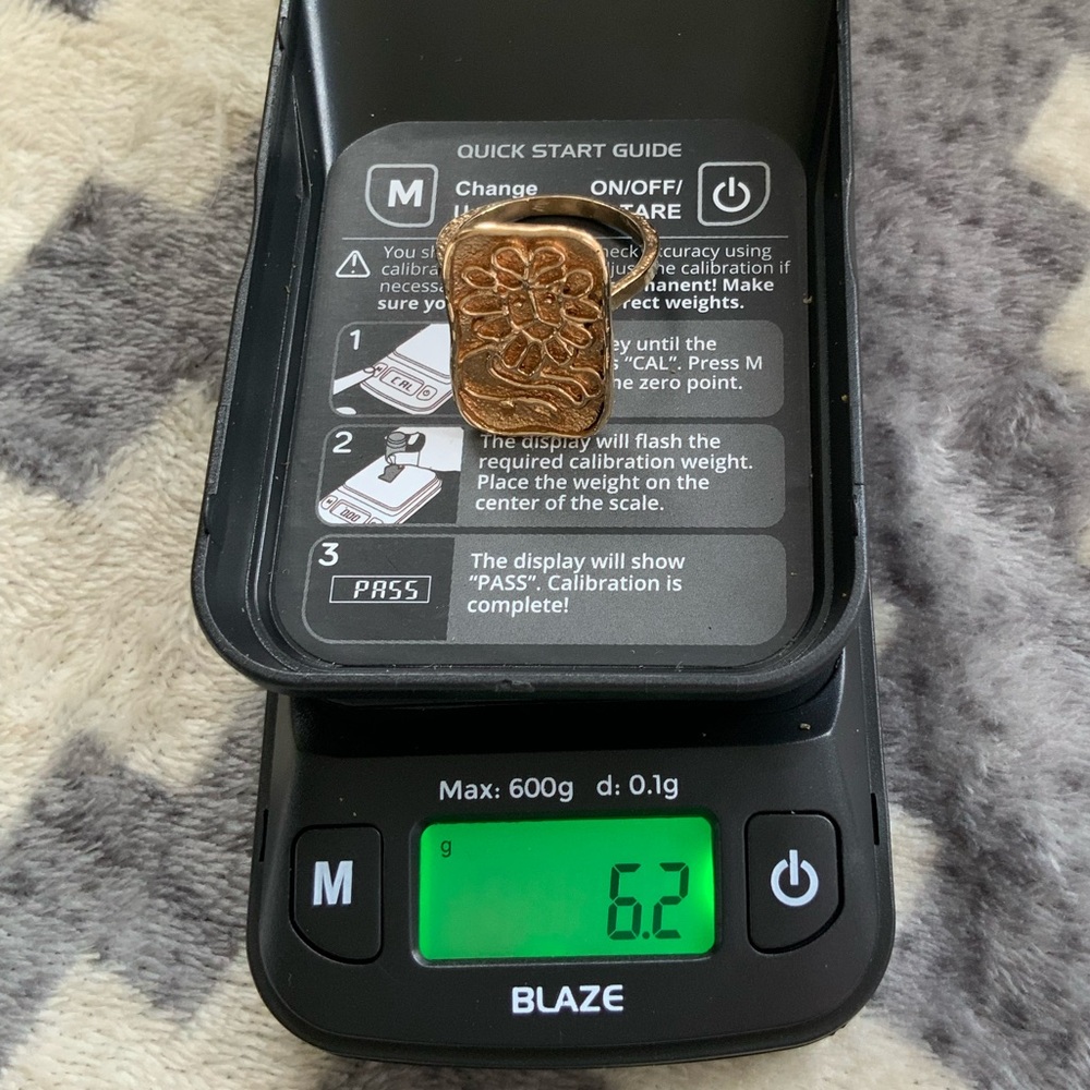 10K gold Lion Ring - Picture 5 of 5